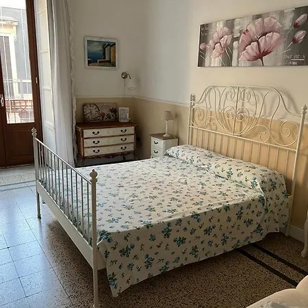 Crispi 169 Comfortable In The Center Of Catania, Near The Sea * كاتانيا