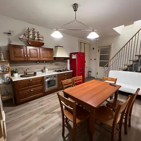 شقة Crispi 169 Comfortable In The Center Of Catania, Near The Sea كاتانيا